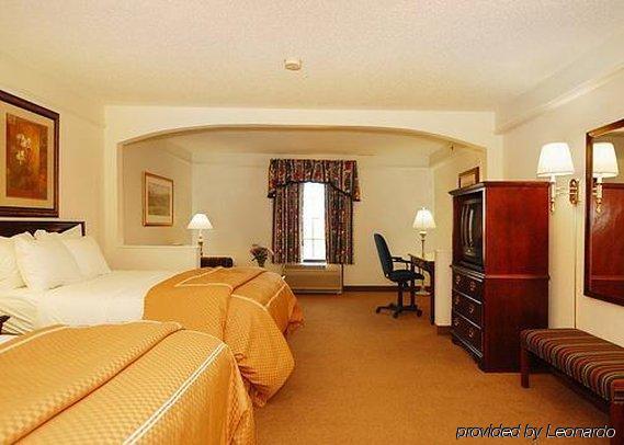 Four Points By Sheraton Airport Hotel 3*